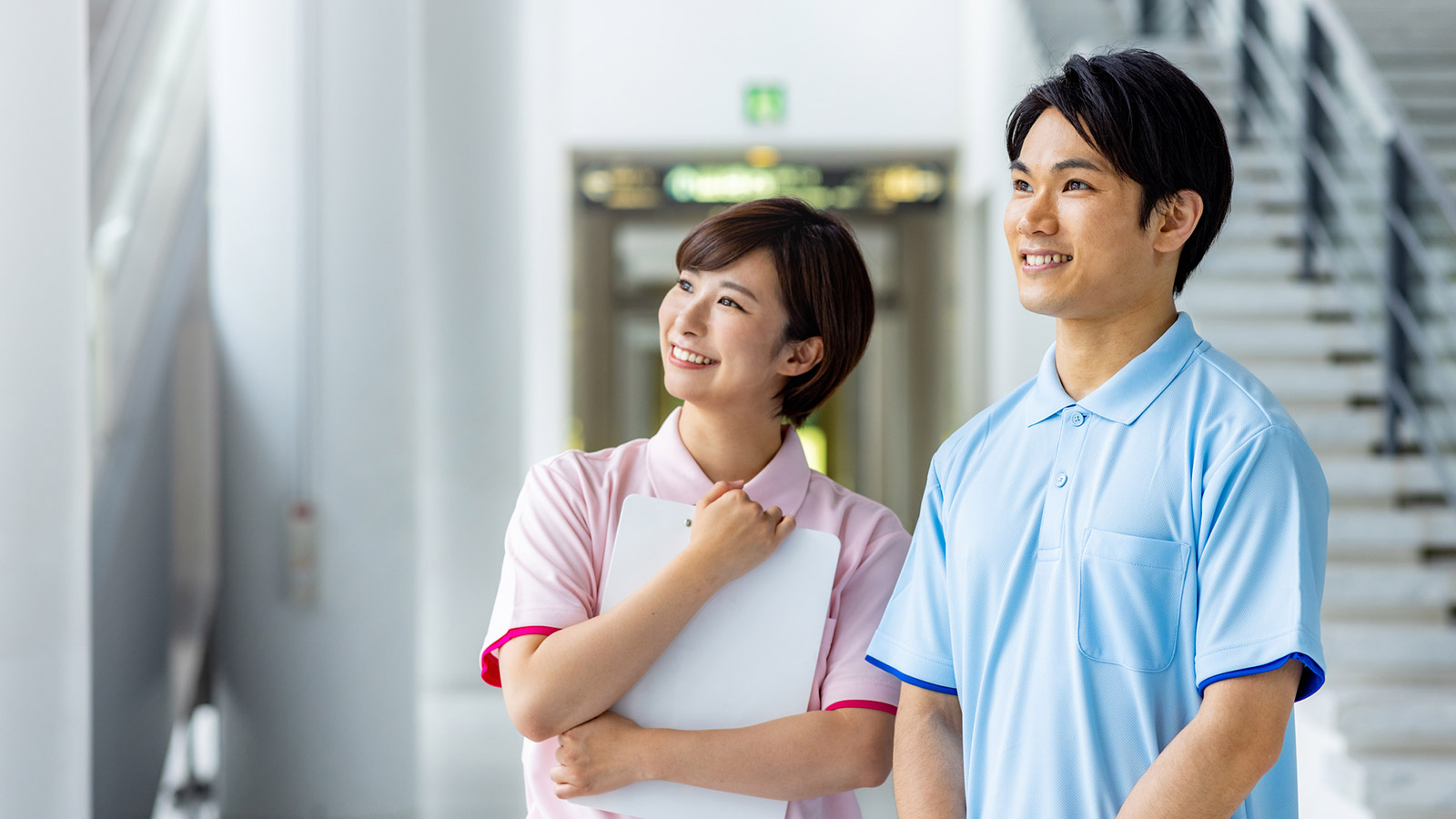 看護師の給料は？平均年収や勤務形態別の手取り、時給、ボーナスについて徹底解説